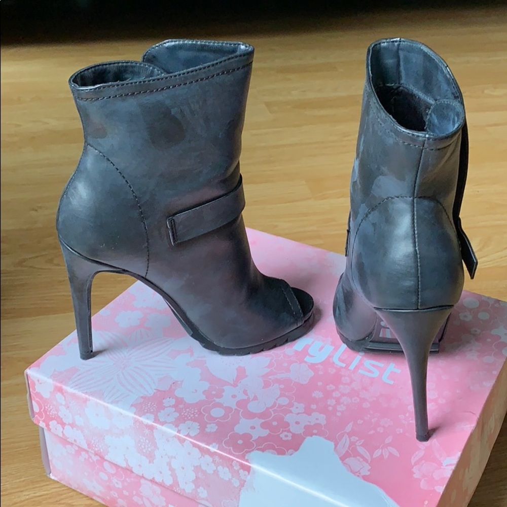 Booties - Picture 3 of 5